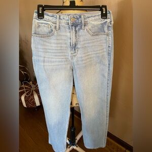 Hollister women’s Vintage High-Rise Light Blue stretch Jeans 25/27